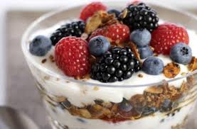 Berry, granola and yogurt parfait