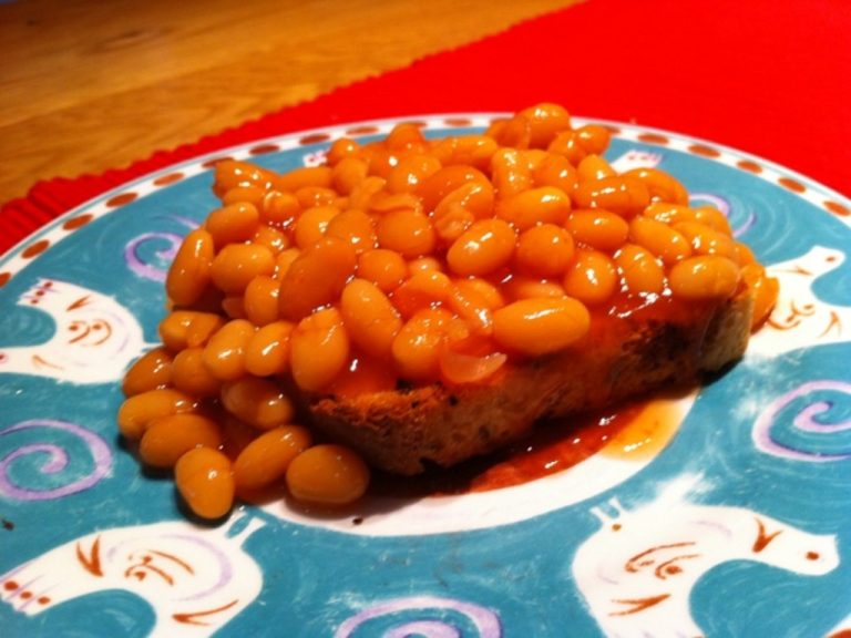 Baked beans on toast