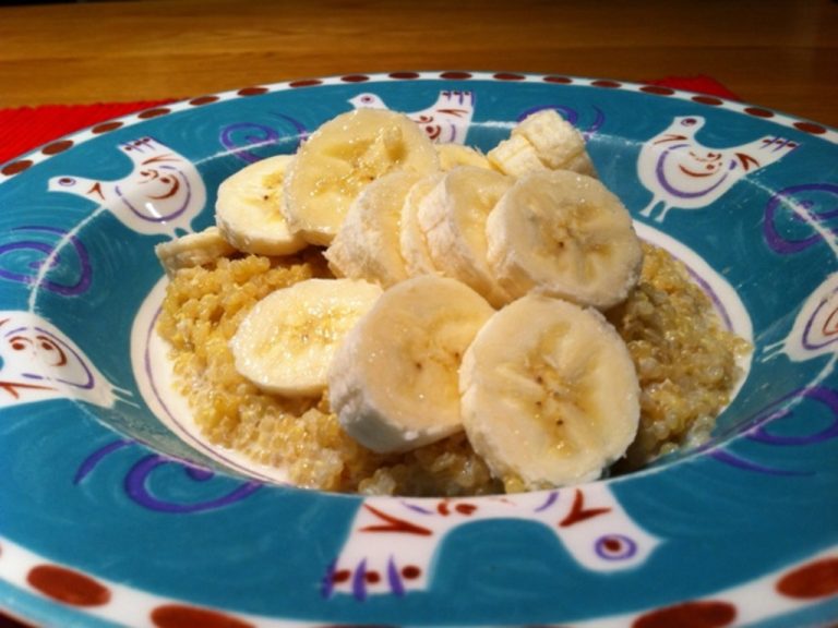 Quinoa porridge with banana